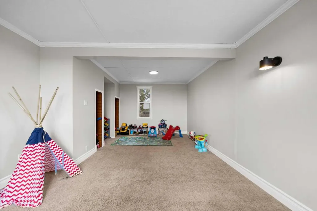 417 Hanson Street Bawlf AB T0B0J0