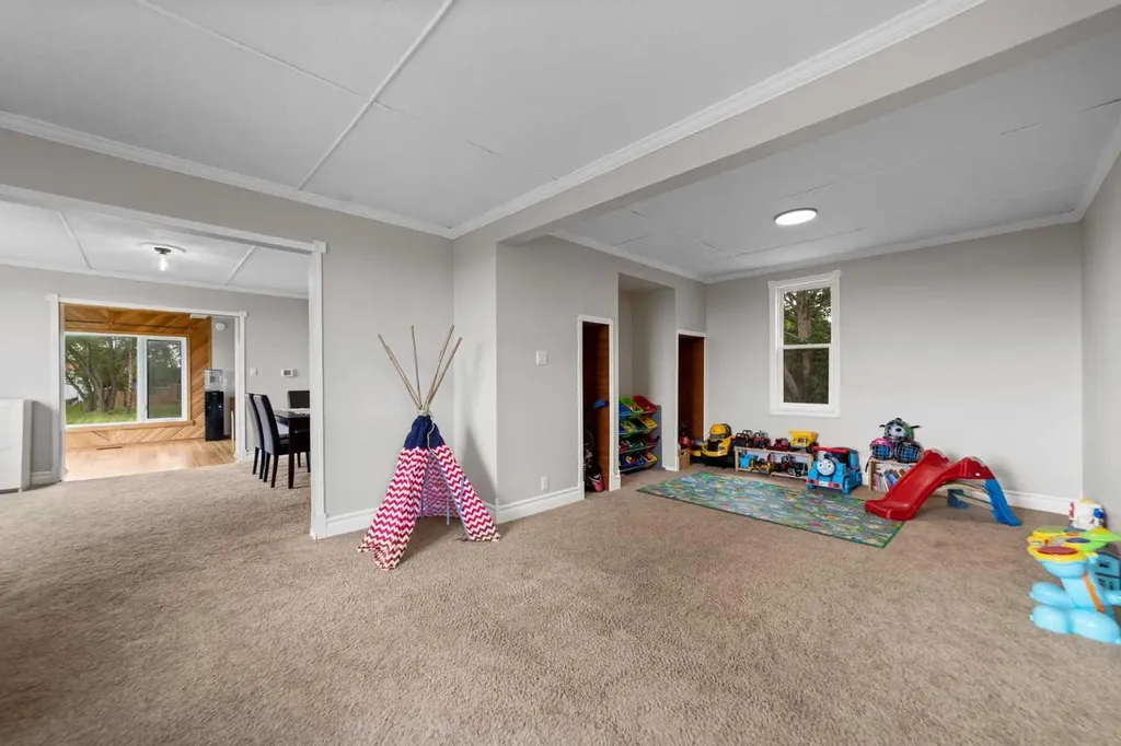 417 Hanson Street Bawlf AB T0B0J0