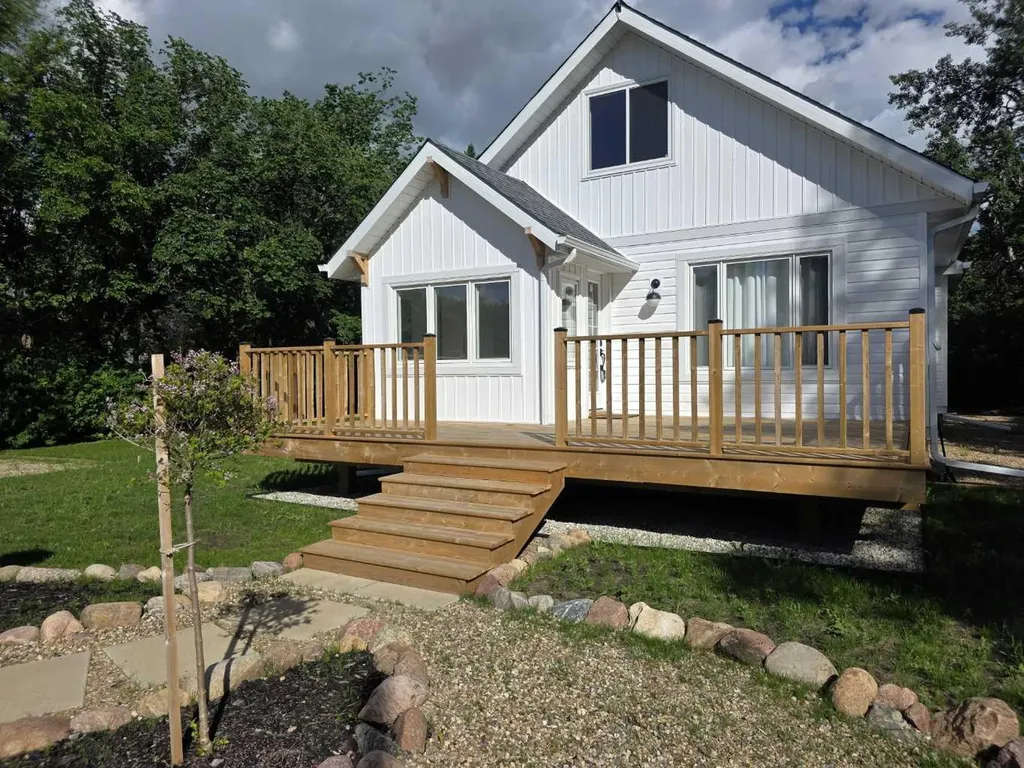 4927 50 Street Amisk AB T0B 1B0