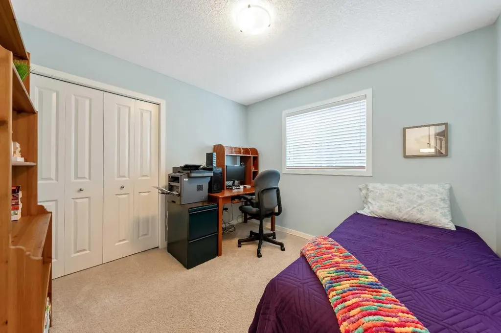 1065 Hillcrest Lane SW Airdrie AB T4B 3R6