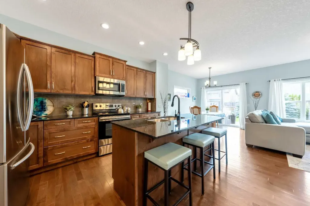 1065 Hillcrest Lane SW Airdrie AB T4B 3R6