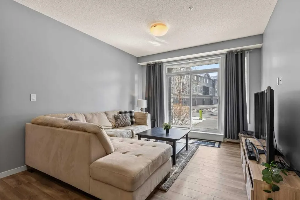 6703 New Brighton Avenue SE Calgary AB T2Z 5C8