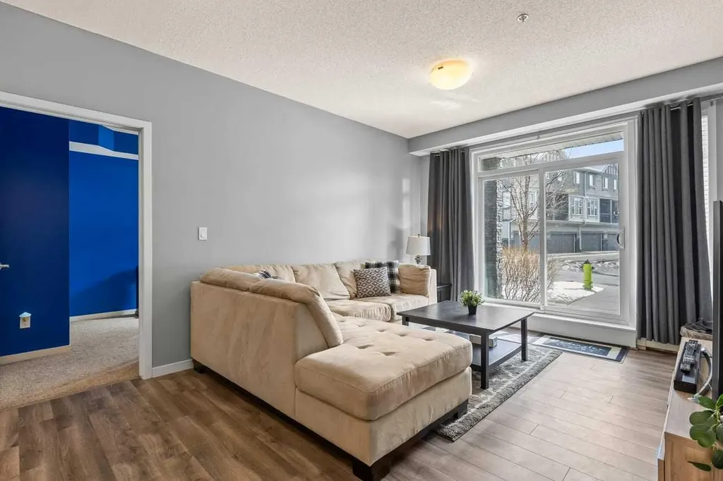 6703 New Brighton Avenue SE Calgary AB T2Z 5C8
