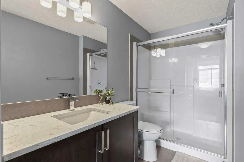 6703 New Brighton Avenue SE Calgary AB T2Z 5C8