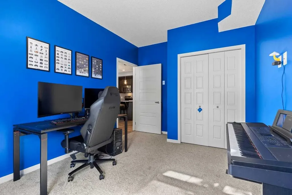 6703 New Brighton Avenue SE Calgary AB T2Z 5C8