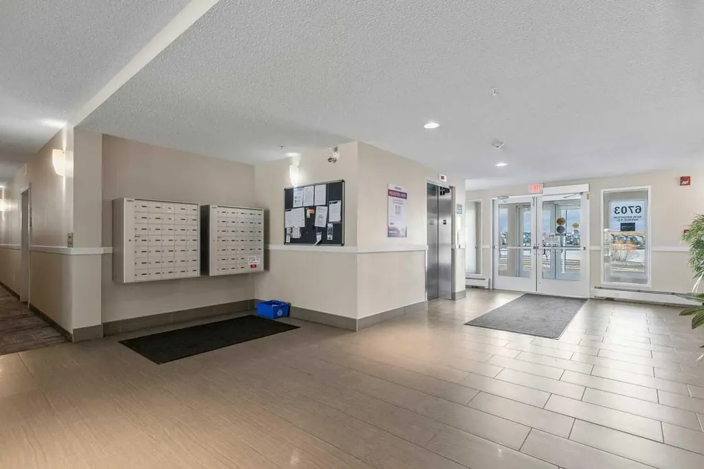 6703 New Brighton Avenue SE Calgary AB T2Z 5C8