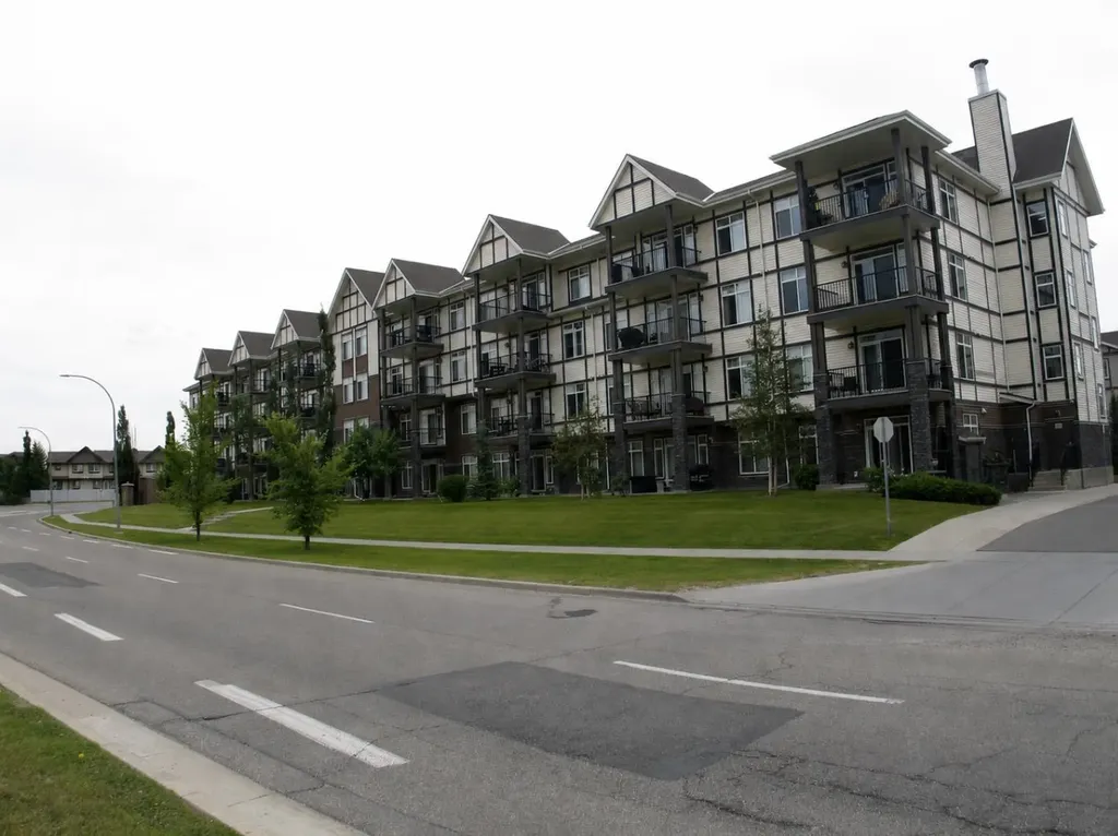 6703 New Brighton Avenue SE Calgary AB T2Z 5C8