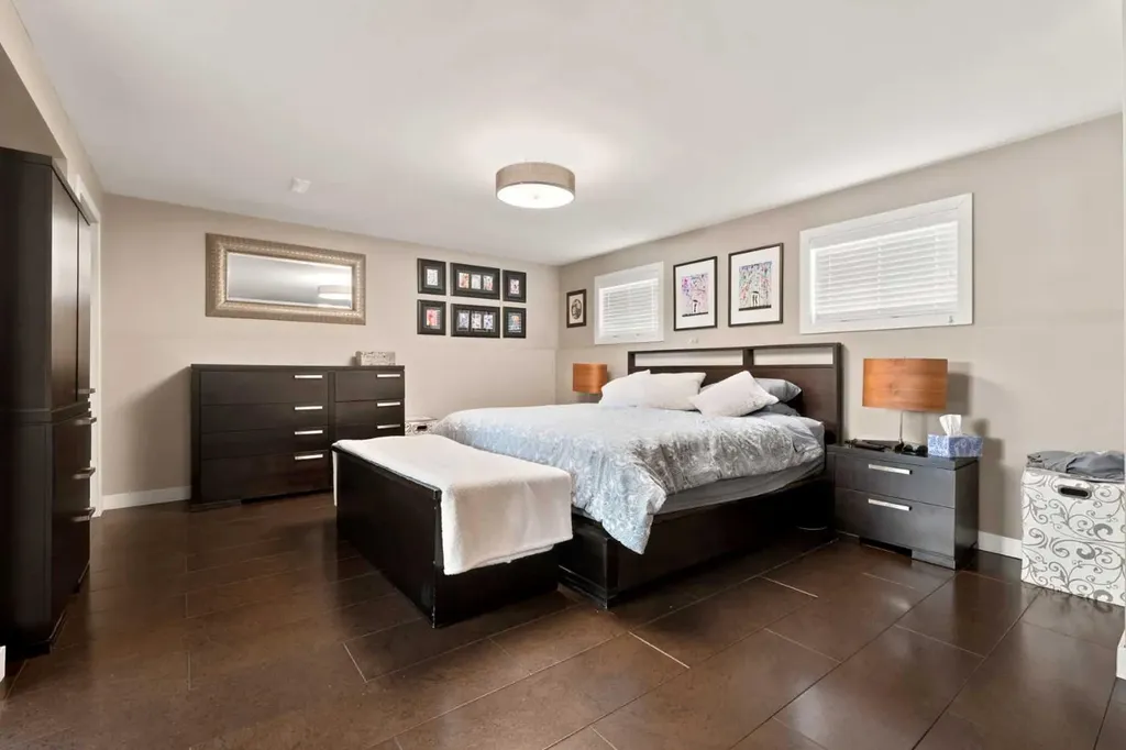 1016 Pensdale Crescent SE Calgary AB T2A 2G1