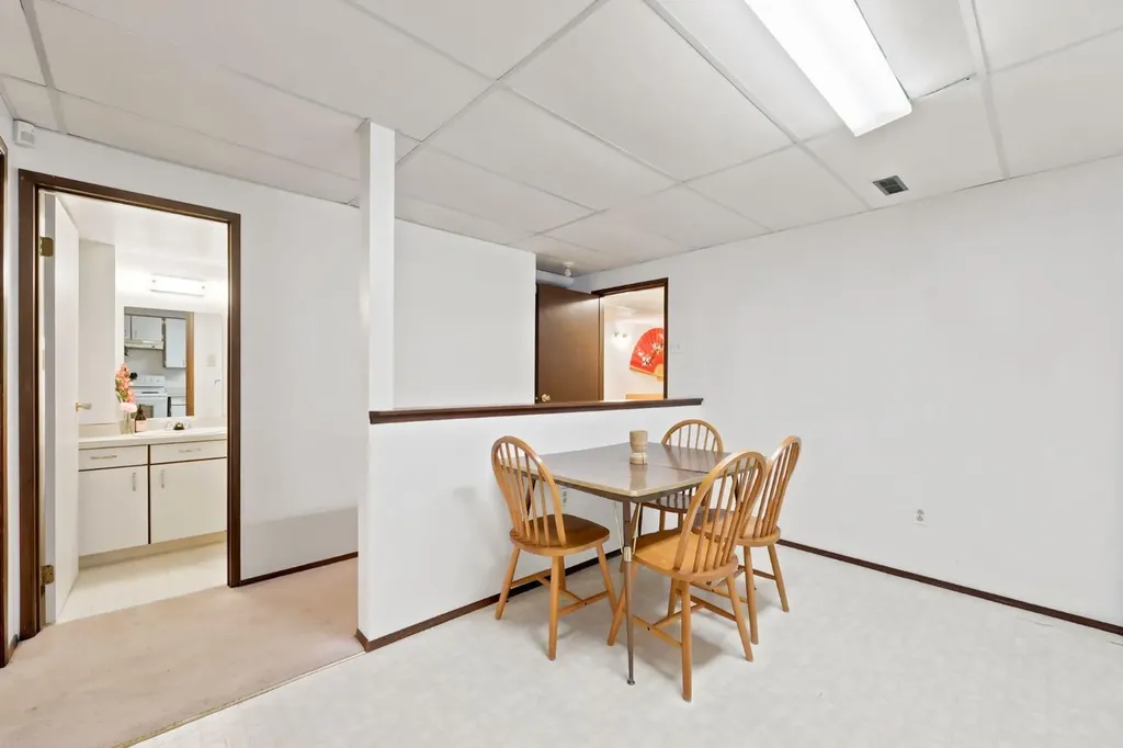 4308 38 Street NE Calgary AB T1Y 5S8