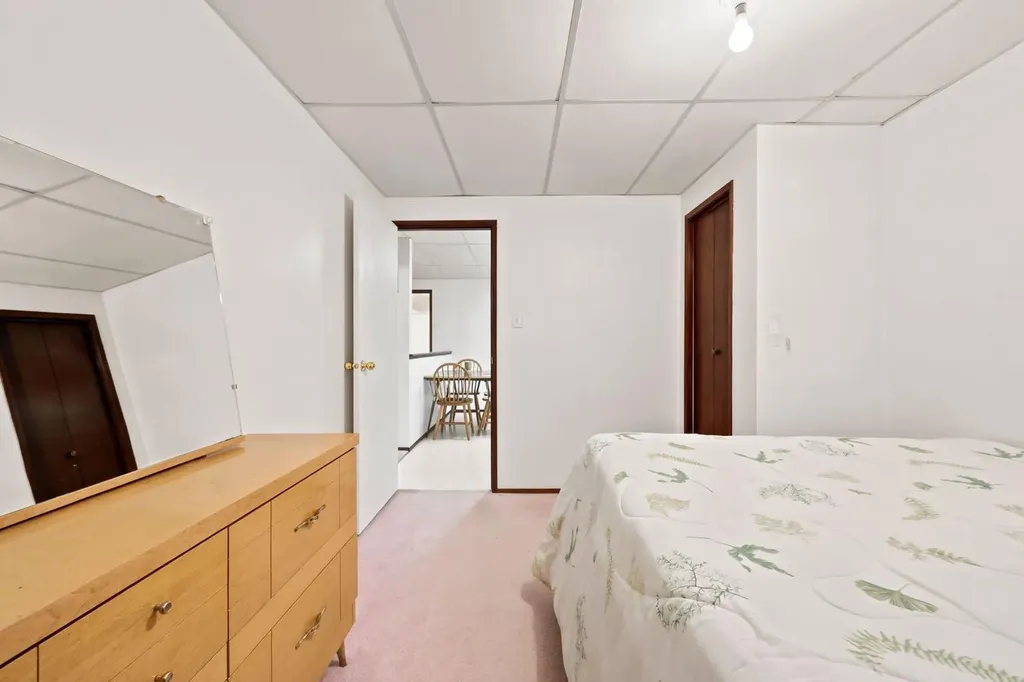 4308 38 Street NE Calgary AB T1Y 5S8