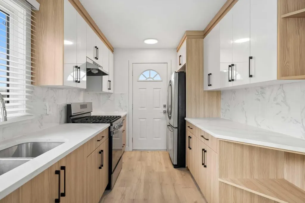 424 Penbrooke Crescent SE Calgary AB T2A 3T7