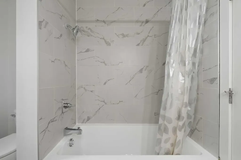 424 Penbrooke Crescent SE Calgary AB T2A 3T7
