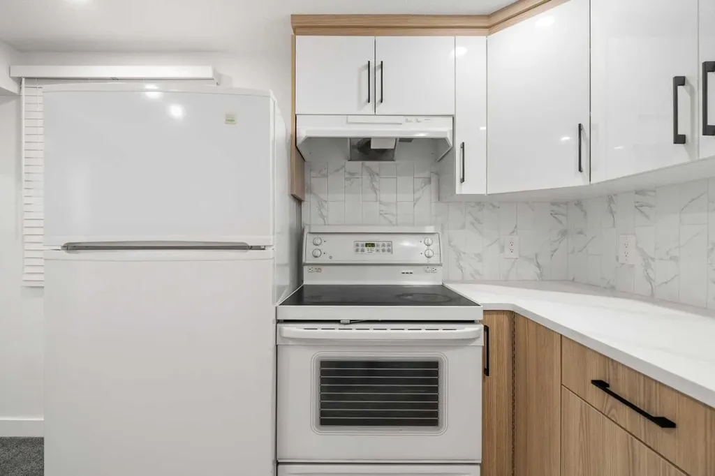 424 Penbrooke Crescent SE Calgary AB T2A 3T7