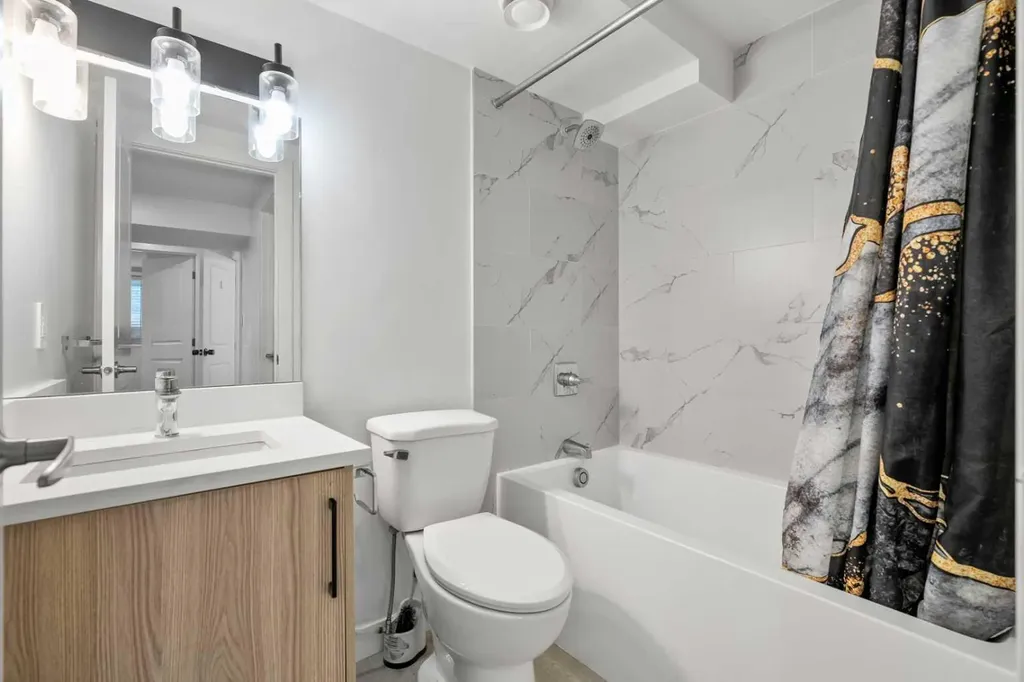 424 Penbrooke Crescent SE Calgary AB T2A 3T7