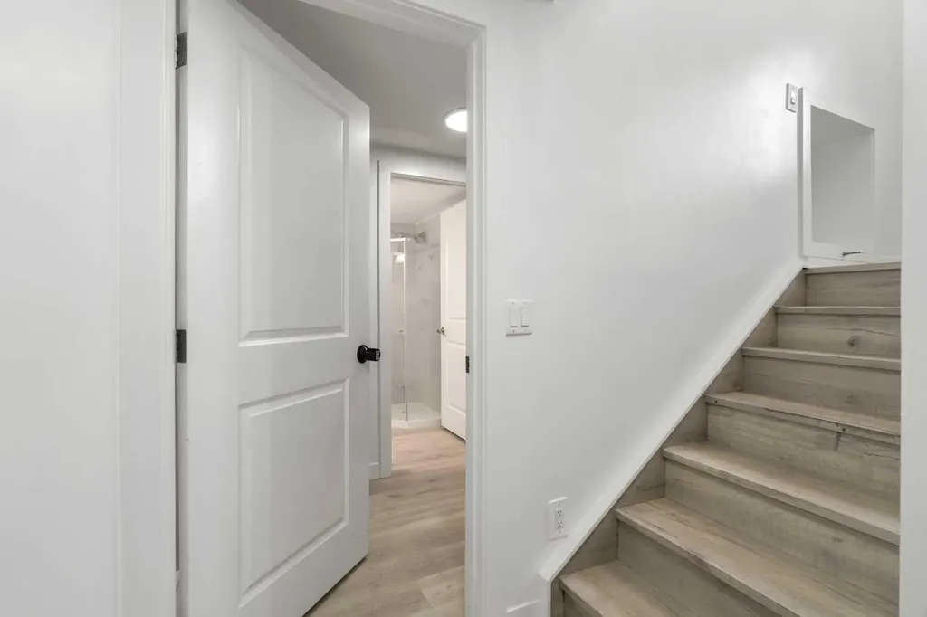 424 Penbrooke Crescent SE Calgary AB T2A 3T7