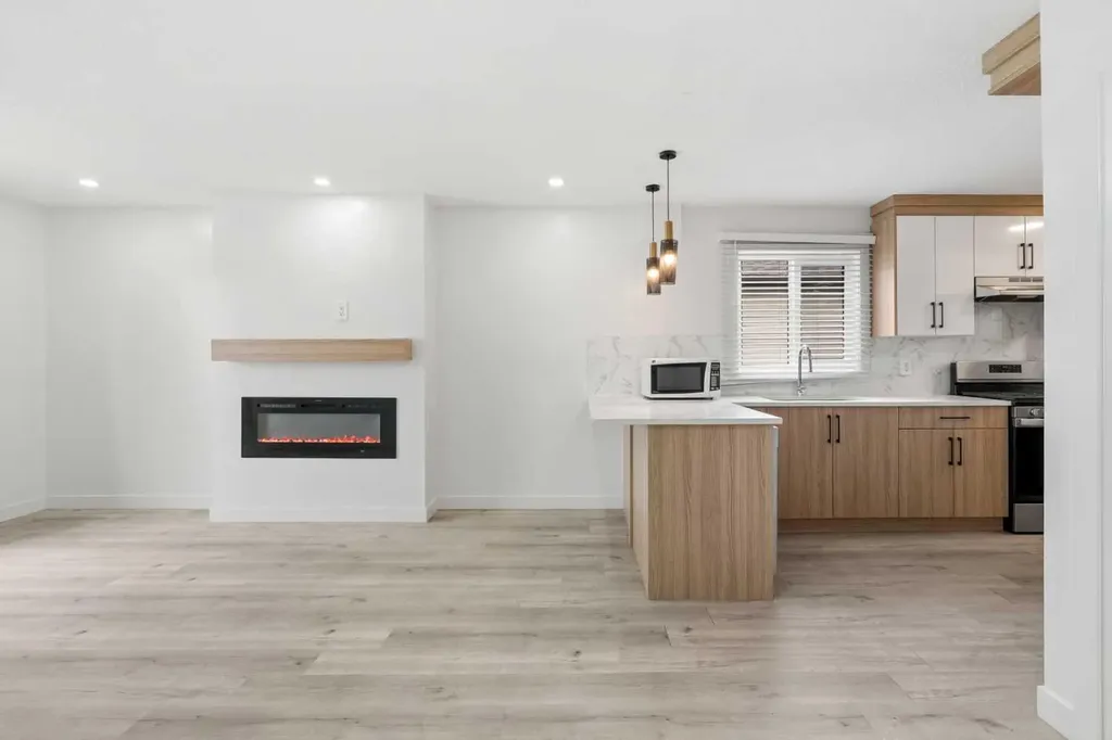 424 Penbrooke Crescent SE Calgary AB T2A 3T7