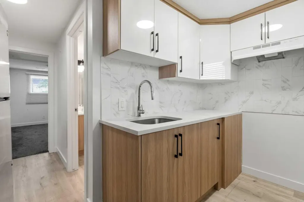 424 Penbrooke Crescent SE Calgary AB T2A 3T7