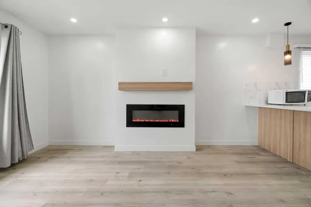424 Penbrooke Crescent SE Calgary AB T2A 3T7