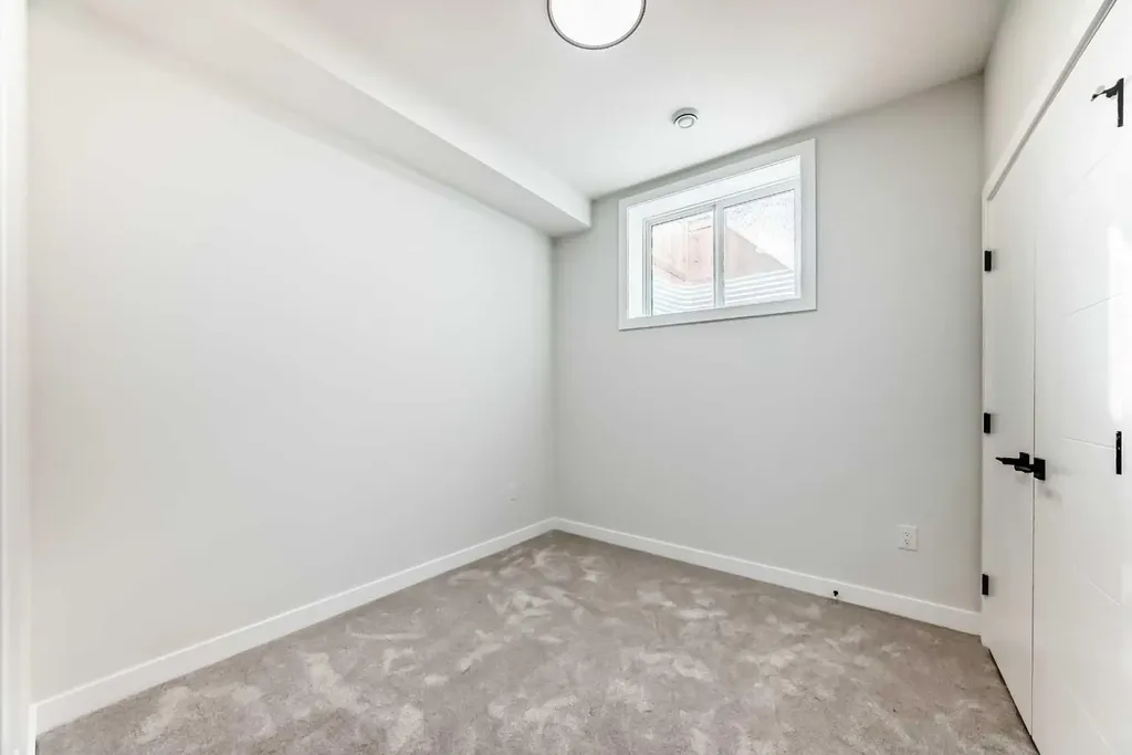 6305 62 Street NW Calgary AB T3B 2C4