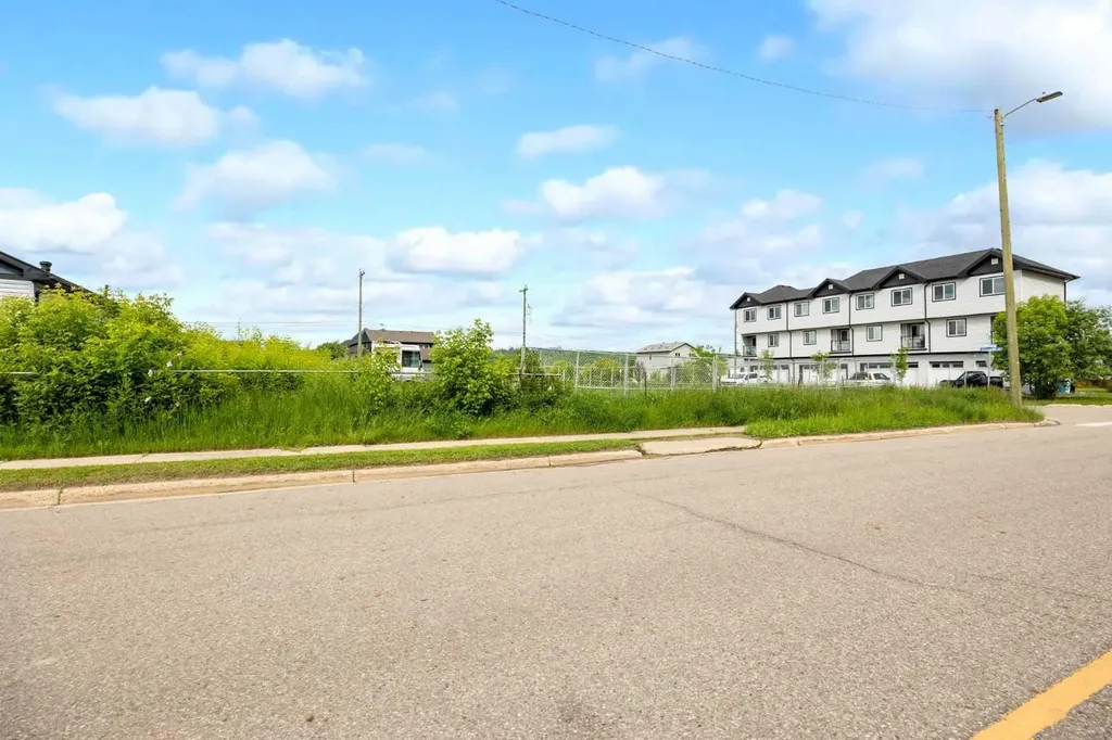 7202 Bulyea Avenue Fort Mcmurray AB T9H 1B3