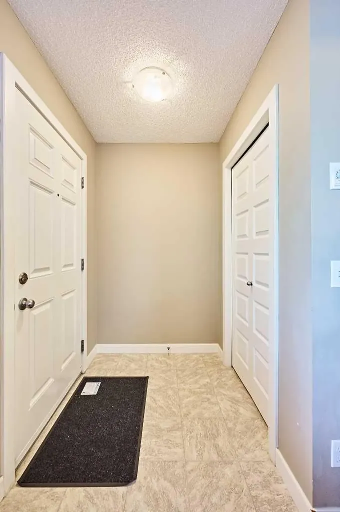 31 Pantego Lane NW Calgary AB T3K 0T1