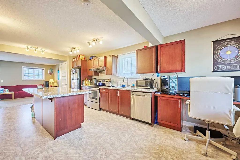 31 Pantego Lane NW Calgary AB T3K 0T1