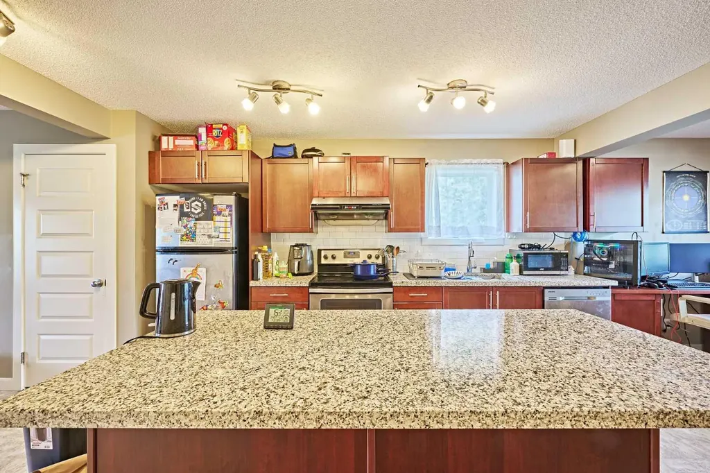 31 Pantego Lane NW Calgary AB T3K 0T1
