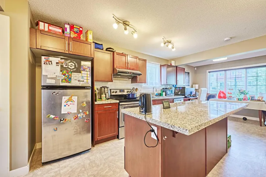 31 Pantego Lane NW Calgary AB T3K 0T1