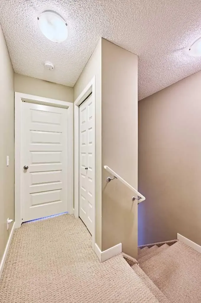31 Pantego Lane NW Calgary AB T3K 0T1