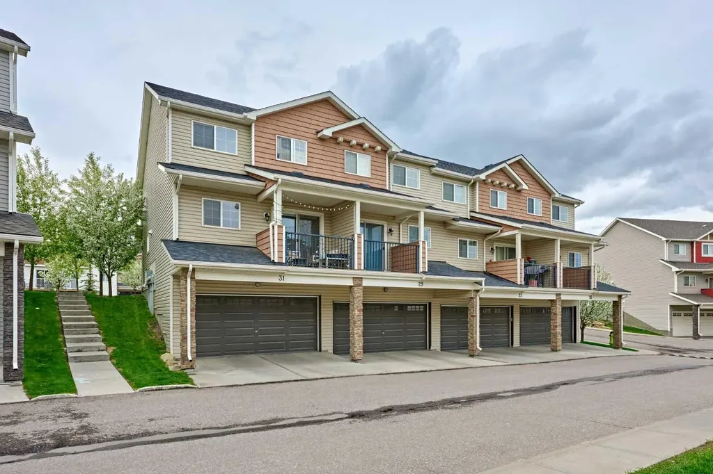 31 Pantego Lane NW Calgary AB T3K 0T1