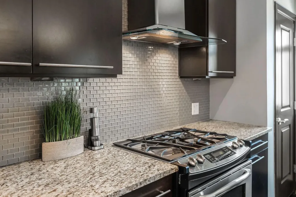 1625 34 Avenue SW Calgary AB T2T 2B5
