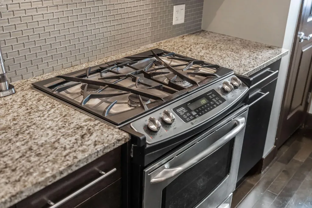 1625 34 Avenue SW Calgary AB T2T 2B5