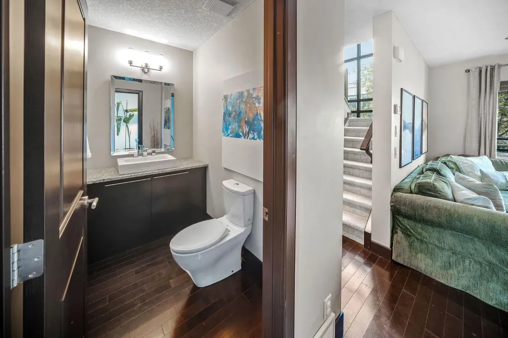 1625 34 Avenue SW Calgary AB T2T 2B5