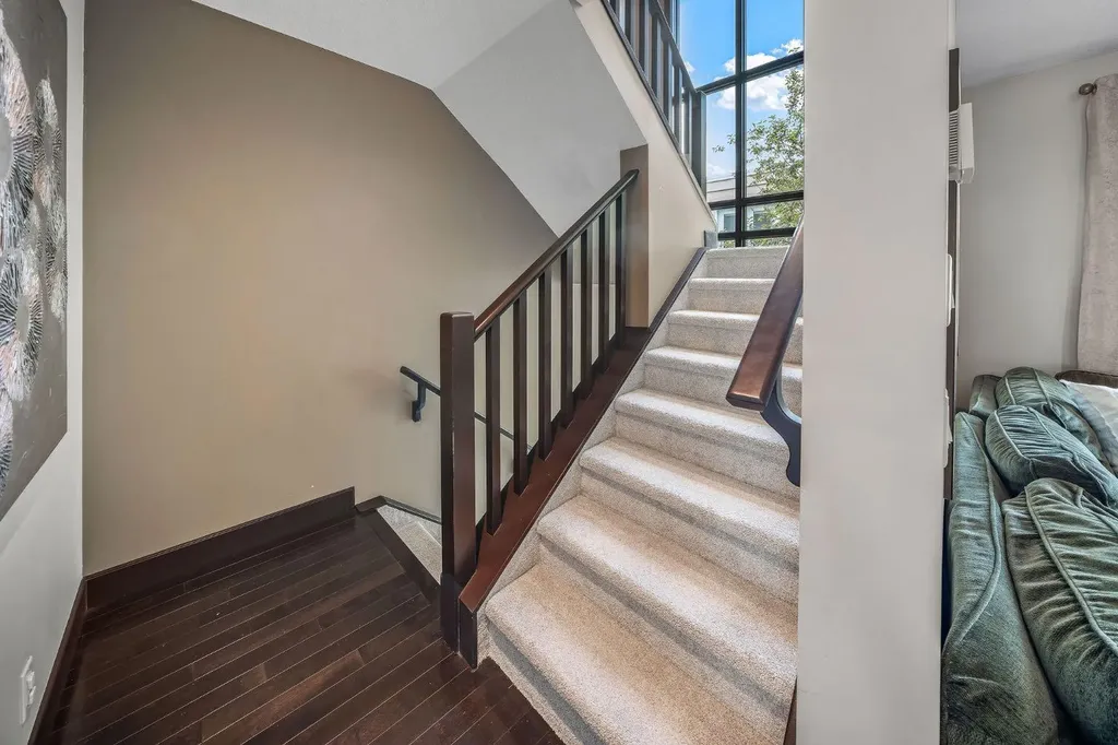 1625 34 Avenue SW Calgary AB T2T 2B5