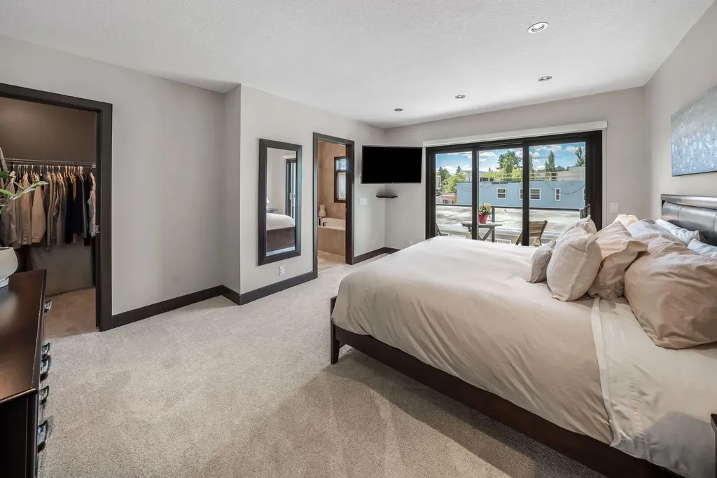 1625 34 Avenue SW Calgary AB T2T 2B5