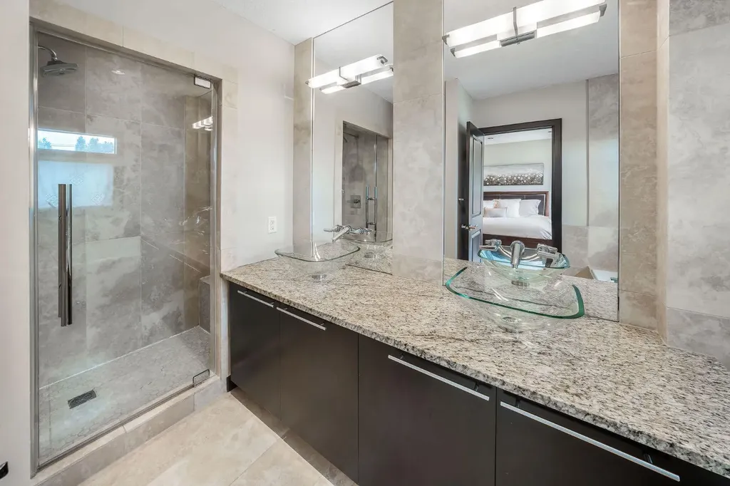 1625 34 Avenue SW Calgary AB T2T 2B5