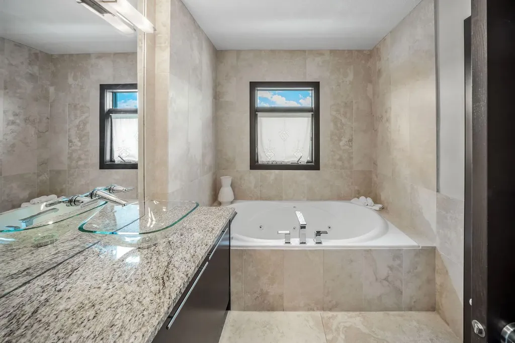 1625 34 Avenue SW Calgary AB T2T 2B5