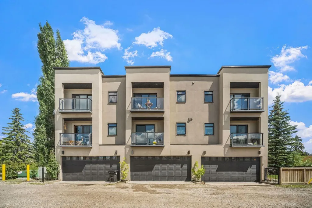 1625 34 Avenue SW Calgary AB T2T 2B5