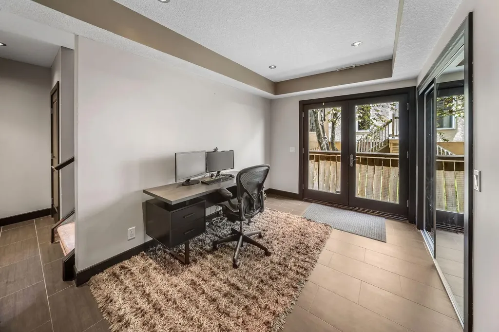 1625 34 Avenue SW Calgary AB T2T 2B5