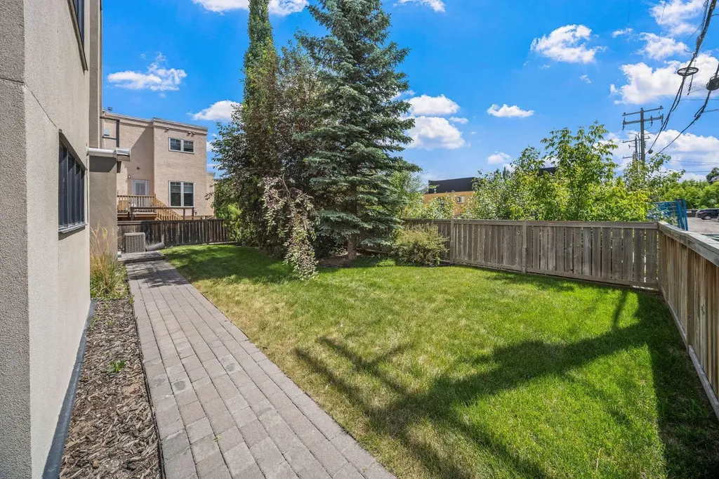 1625 34 Avenue SW Calgary AB T2T 2B5