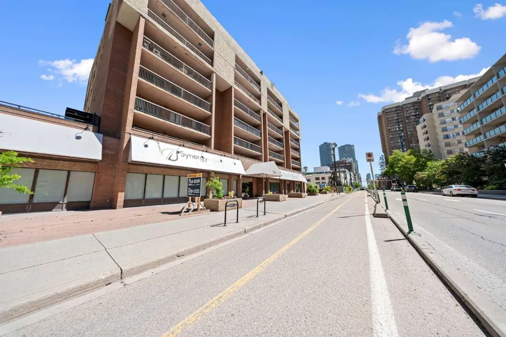 718 12 Avenue SW Calgary AB T2R 0H7