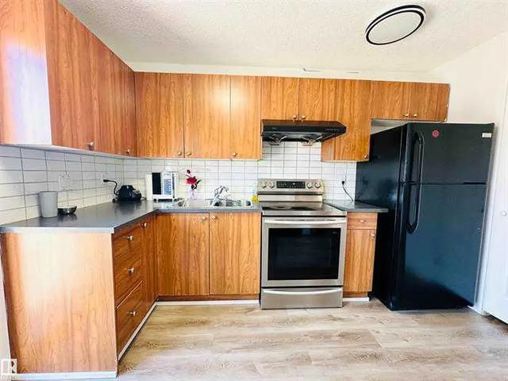 40 Pinecliff Close NE Calgary AB T1Y 4N5