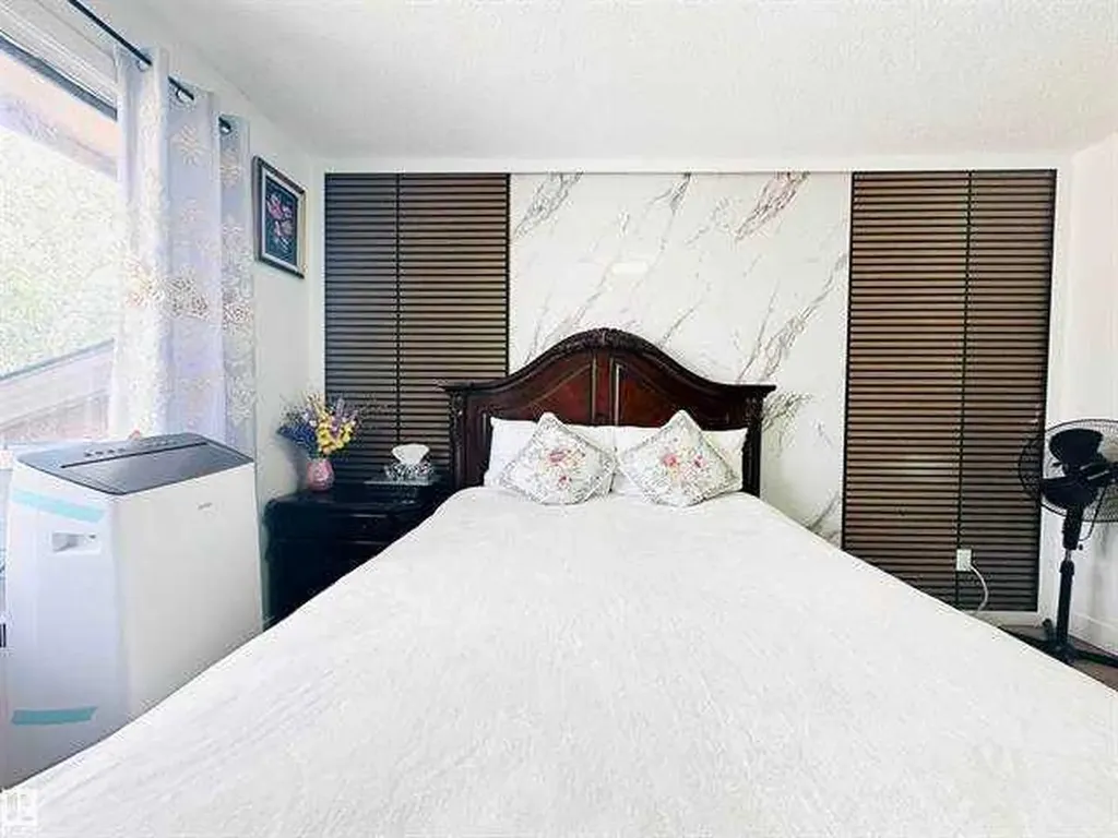40 Pinecliff Close NE Calgary AB T1Y 4N5