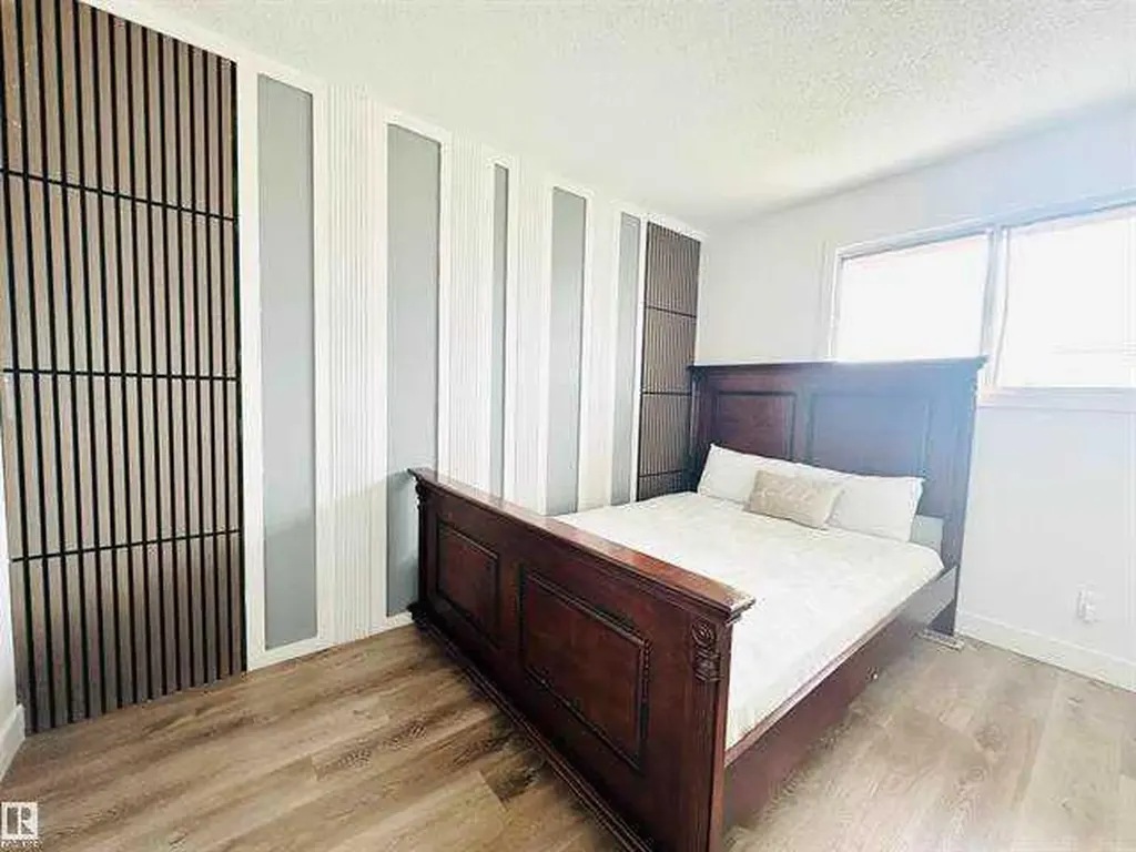 40 Pinecliff Close NE Calgary AB T1Y 4N5