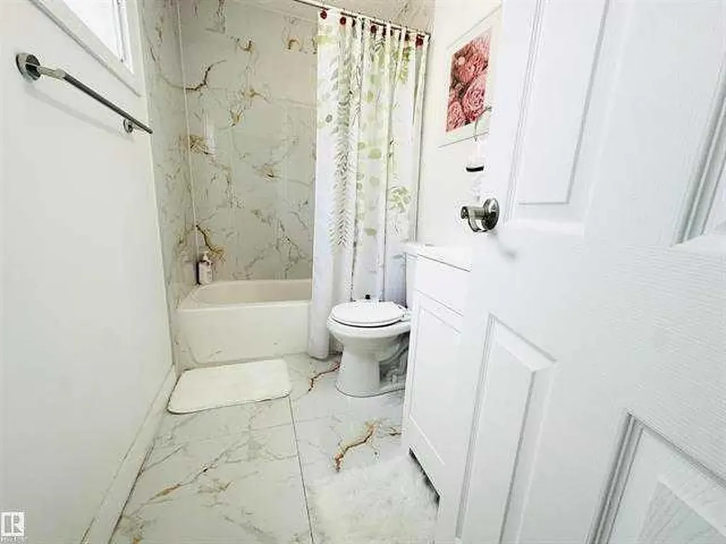 40 Pinecliff Close NE Calgary AB T1Y 4N5