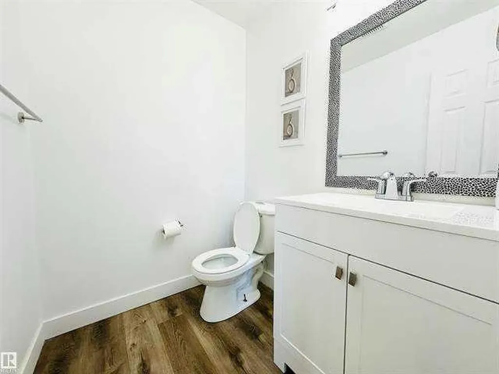 40 Pinecliff Close NE Calgary AB T1Y 4N5