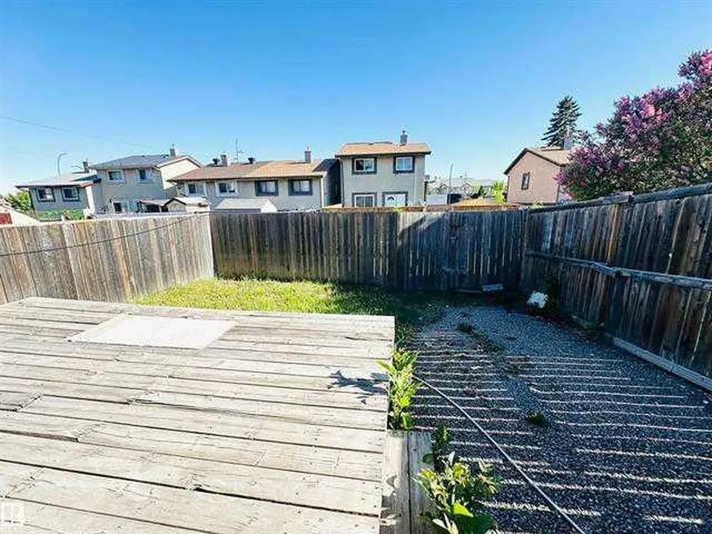 40 Pinecliff Close NE Calgary AB T1Y 4N5