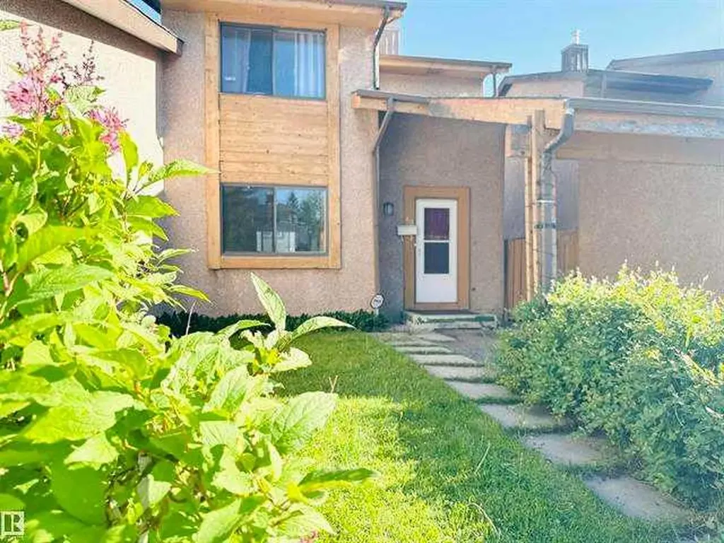 40 Pinecliff Close NE Calgary AB T1Y 4N5