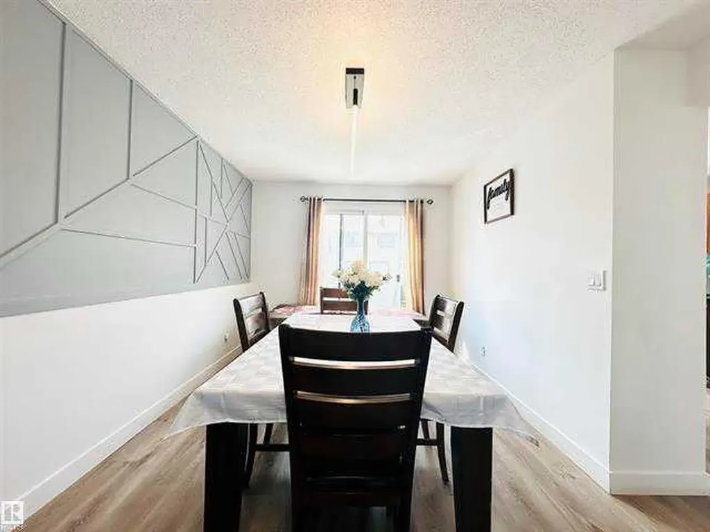 40 Pinecliff Close NE Calgary AB T1Y 4N5
