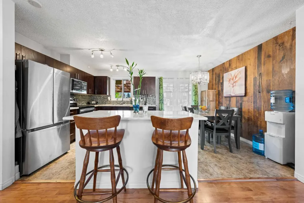 143 Castlebrook Rise NE Calgary AB T3J 1Y3